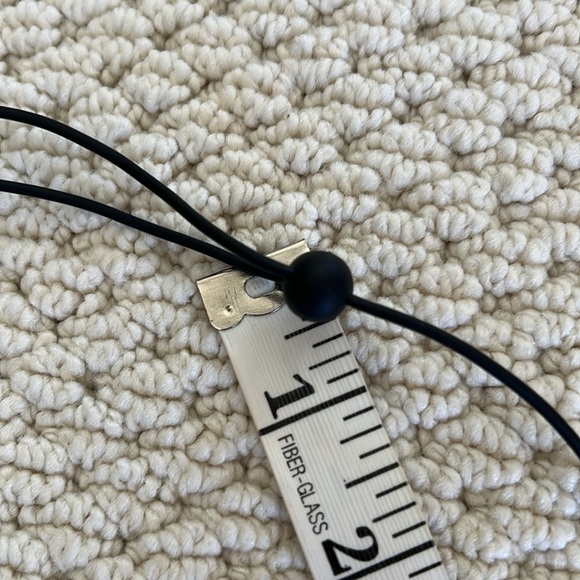 Peloton urban ears corded ear buds- 58” cord - Picture 4 of 5